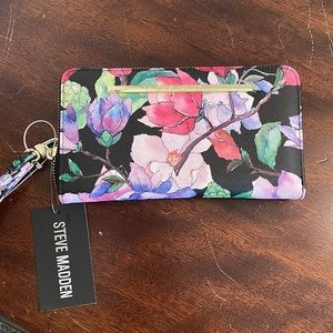 Steve Madden floral wallet